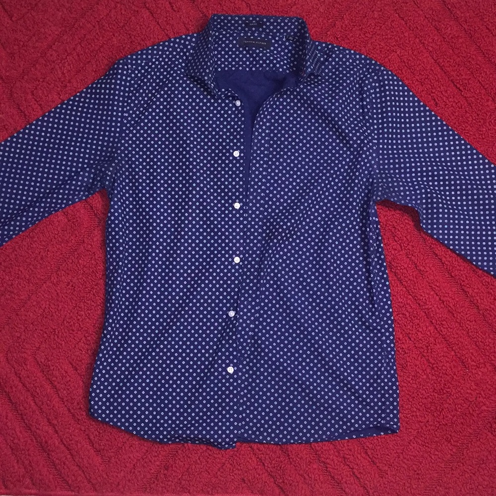 Tommy Hilfiger long sleeve button down dress shirt
